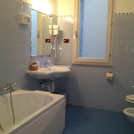 Hotel Gabbiano Azzurro 4*