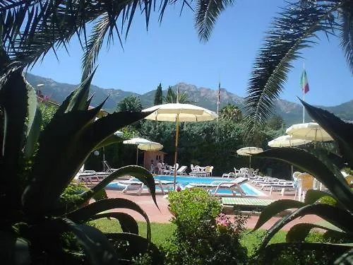 Gabbiano Azzurro 2 ホテル 4*